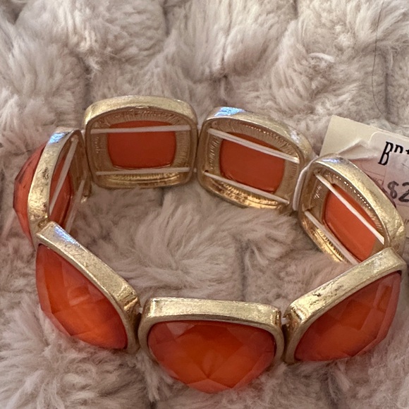 NWT Ann Taylor Vibrant Orange Adjustable Bracelet with Gold Accents! - Picture 3 of 4
